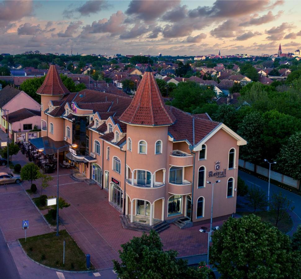 Garni Hotel Royal Crown Subotica Exterior foto